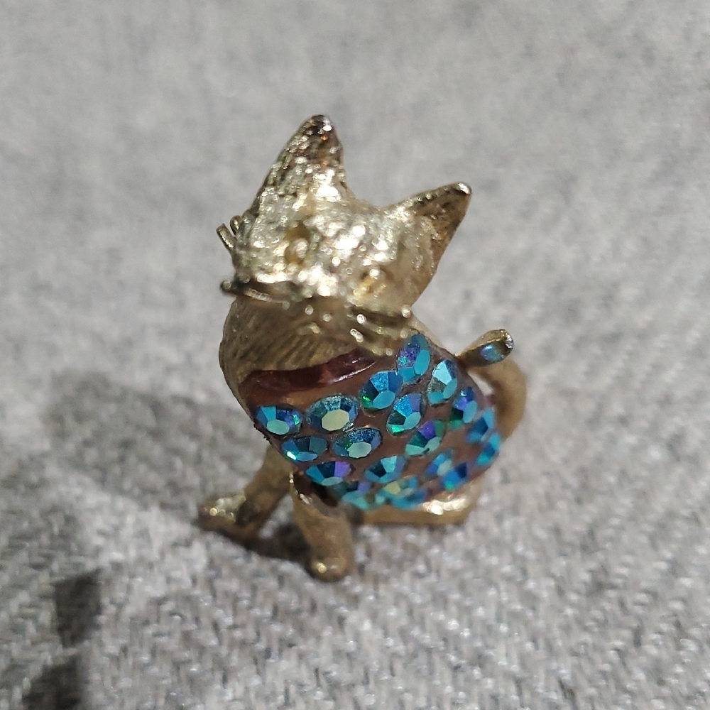 Vintage Gold Tone and Blue Belly Kitty Cat Brooch Meow Animal Gems Bling - Picture 11 of 12